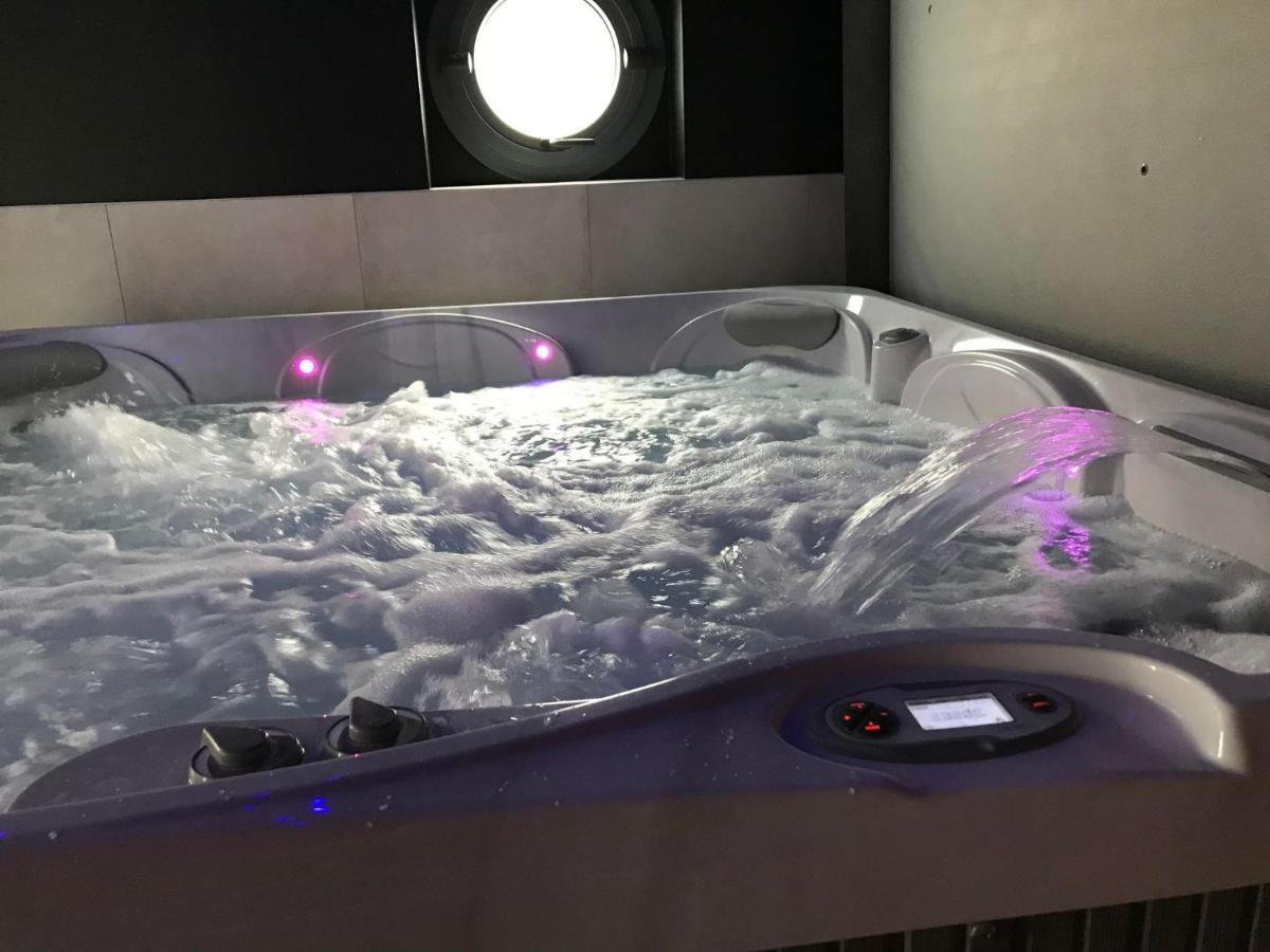 Gite Spa Sauna Piscine Aubin-Saint-Vaast Exteriör bild